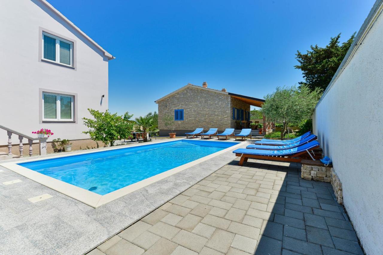 Family Friendly Apartments With A Swimming Pool Zadar - 18098 Екстер'єр фото