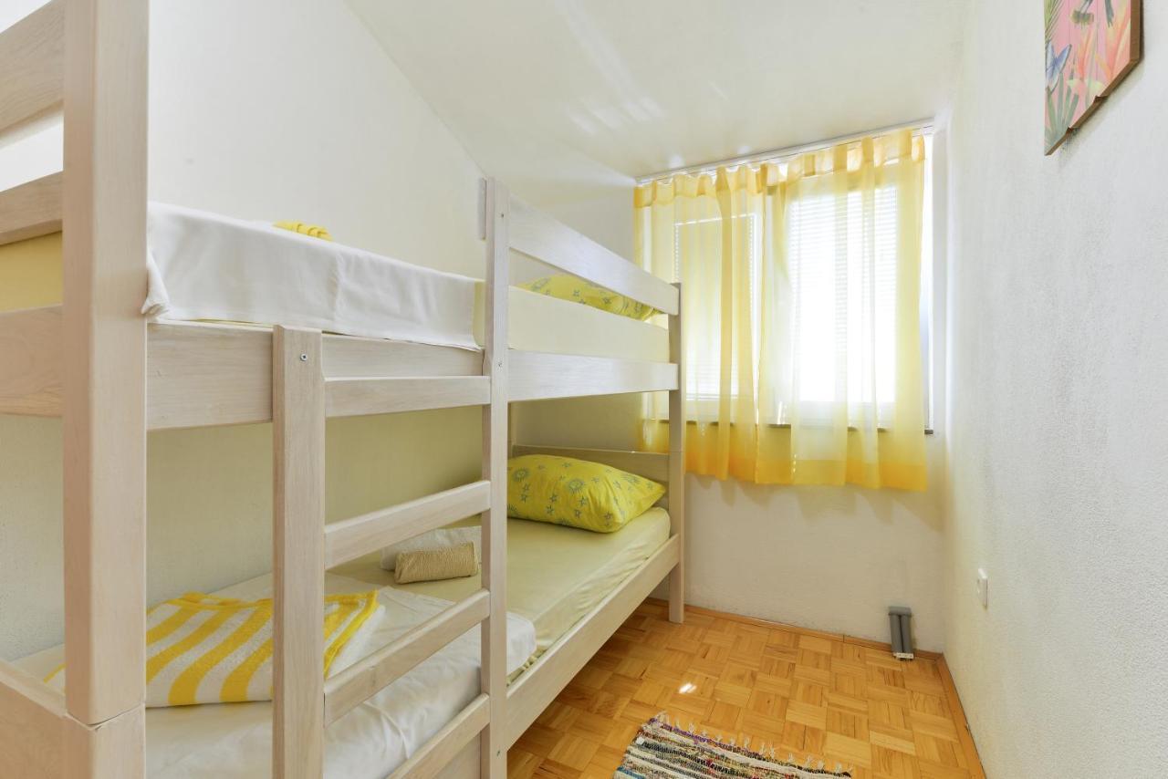 Family Friendly Apartments With A Swimming Pool Zadar - 18098 Екстер'єр фото
